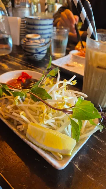 Co Thu Quan Footscray