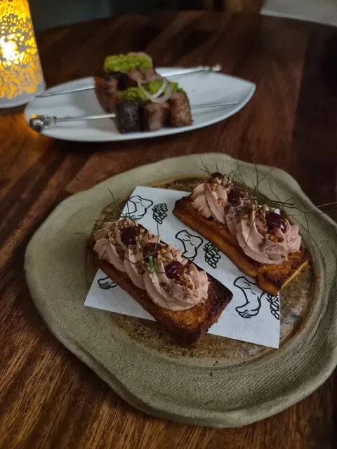 Cognoscenti Food & Wine