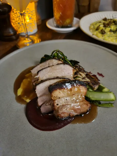 Cognoscenti Food & Wine