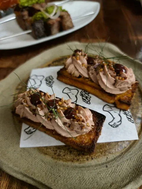 Cognoscenti Food & Wine