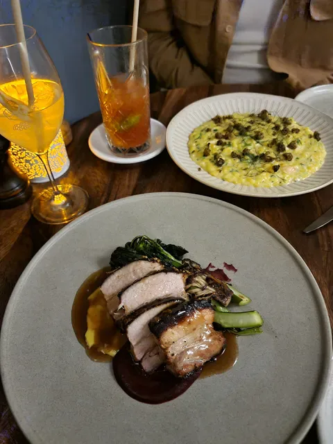 Cognoscenti Food & Wine