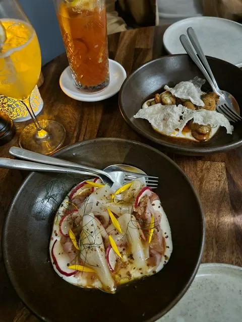 Cognoscenti Food & Wine
