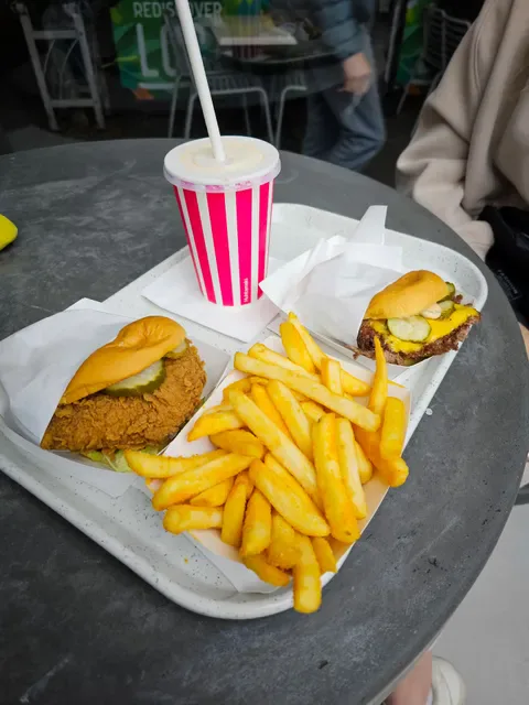 College Dropout Burgers (Ivanhoe)