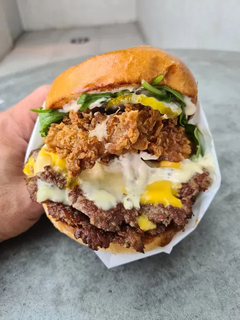 College Dropout Burgers (Ivanhoe)