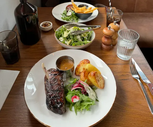 Counting House Bar & Grill