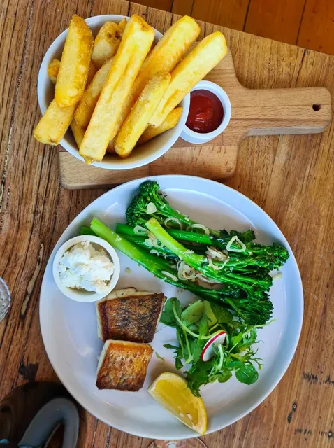 Counting House Bar & Grill