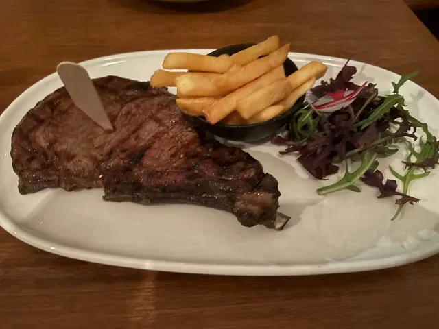 Counting House Bar & Grill