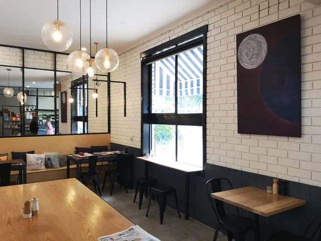 Crest Café