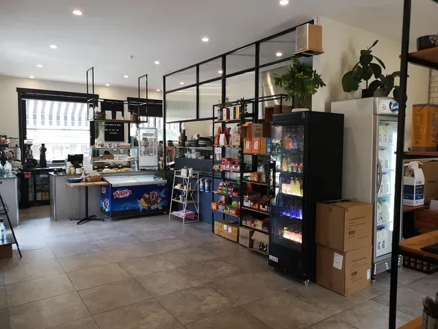 Crest Café