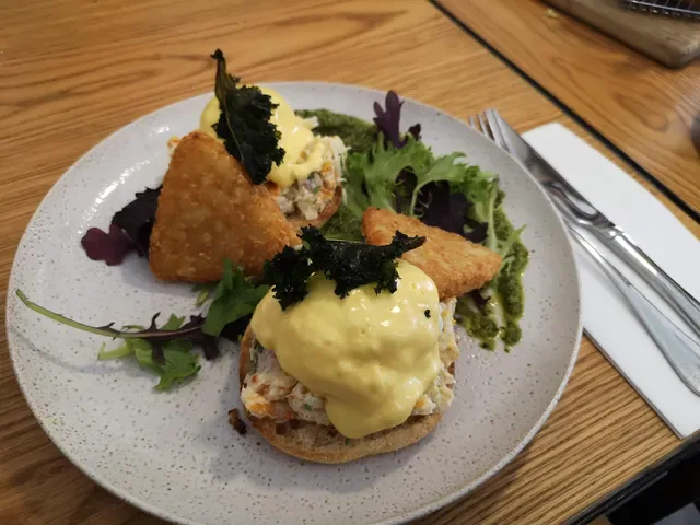 Crest Café