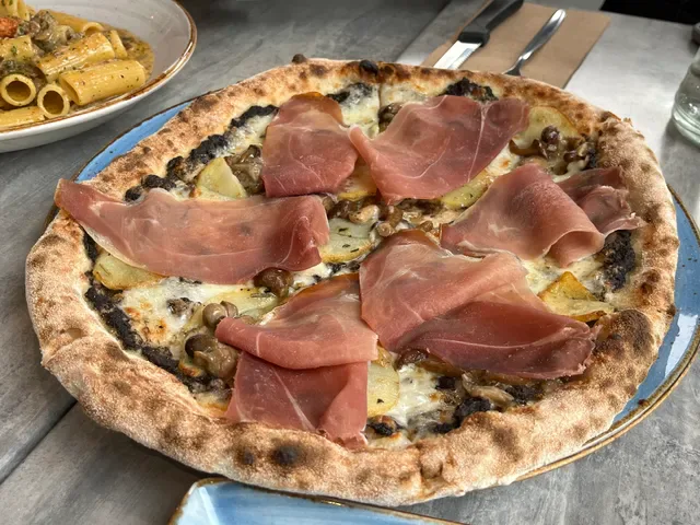 Cubby House Pizzeria
