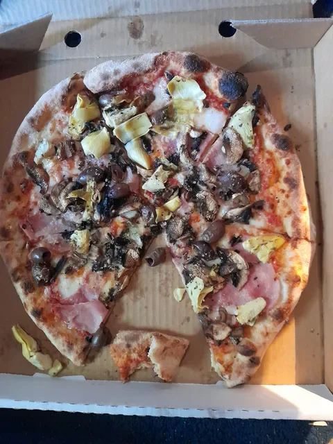 Cubby House Pizzeria
