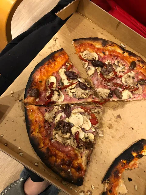 Da Bella Woodfired Pizza Oakleigh