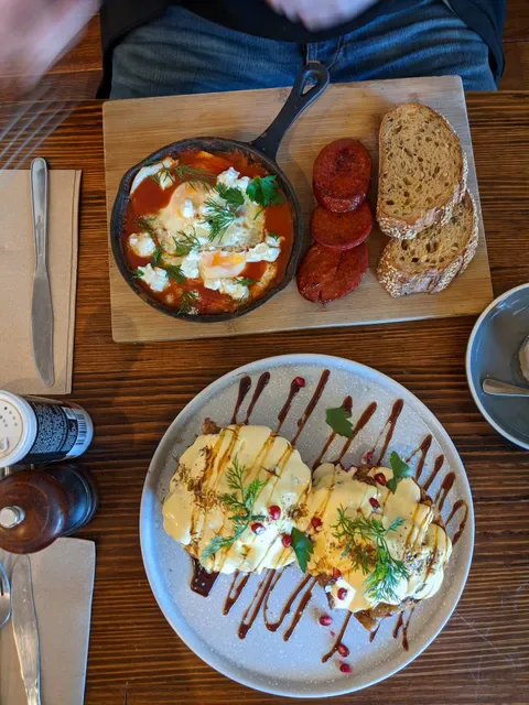 Dad and Dave's Cafe