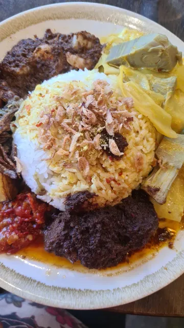 Dale Lapau Indonesian Restaurant (HALAL)