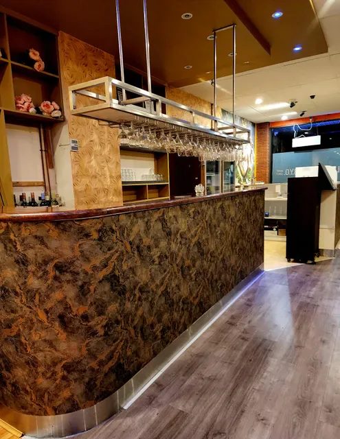 Desi Sweets & Curry Cafe (Indian Restaurant & Catering)