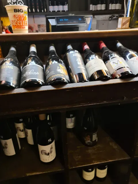 Dikstein's Corner Bar