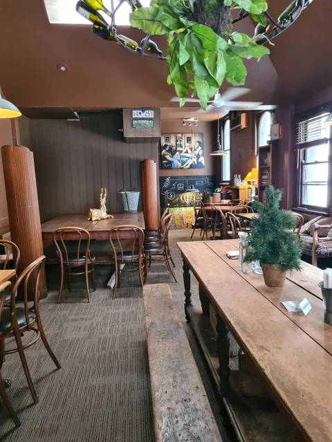 Dikstein's Corner Bar