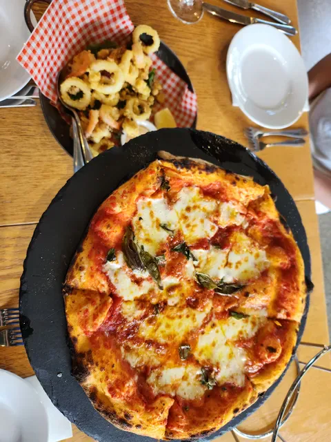 DiVino Ristorante at e’STELLAR estate