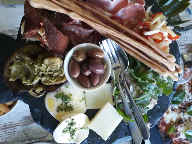 DiVino Ristorante at e’STELLAR estate