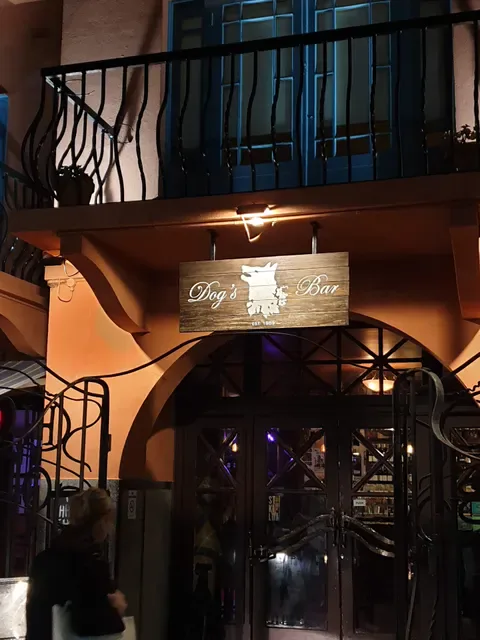 Dogs Bar