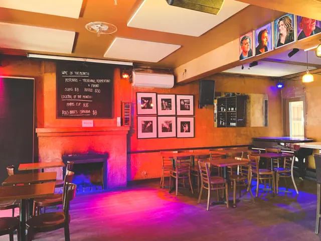 Dogs Bar