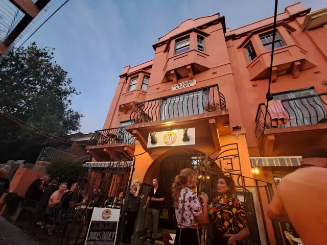 Dogs Bar