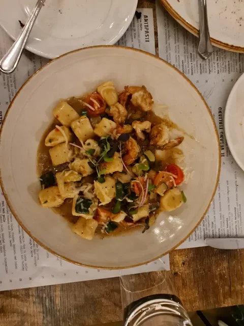 DoppioZero Pizzeria & Wine Bar