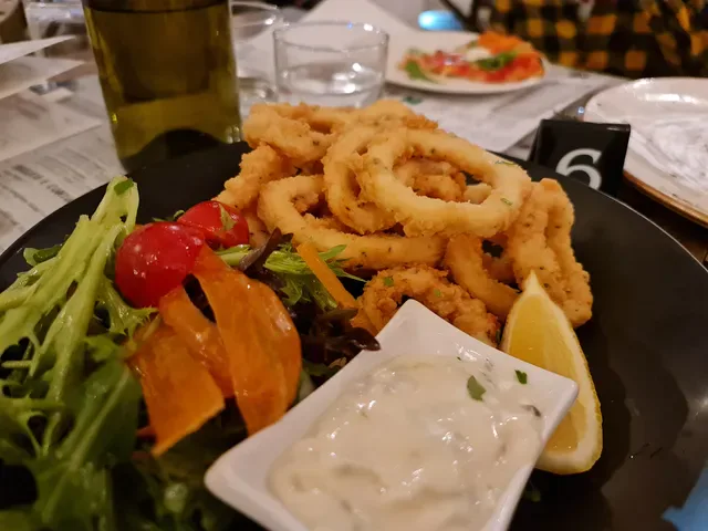 DoppioZero Pizzeria & Wine Bar
