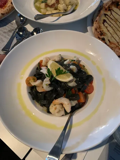 DoppioZero Pizzeria and Wine Bar