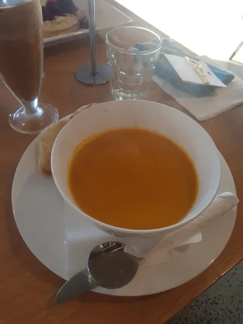 Ducky Brown Cafe