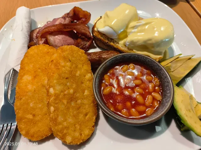 Ducky Brown Cafe