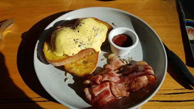 Ducky Café Seville