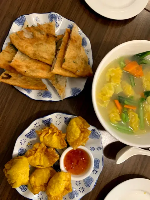 Dumpling House