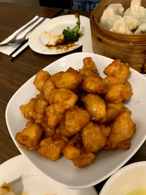 Dumpling House