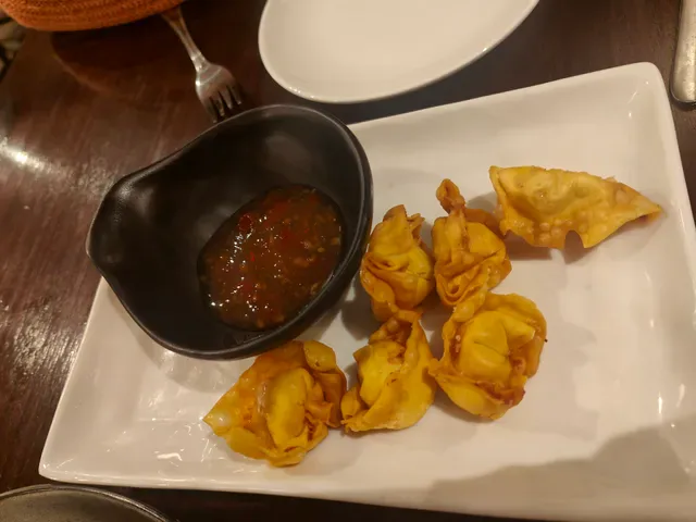 East Alley Dumpling and Beer