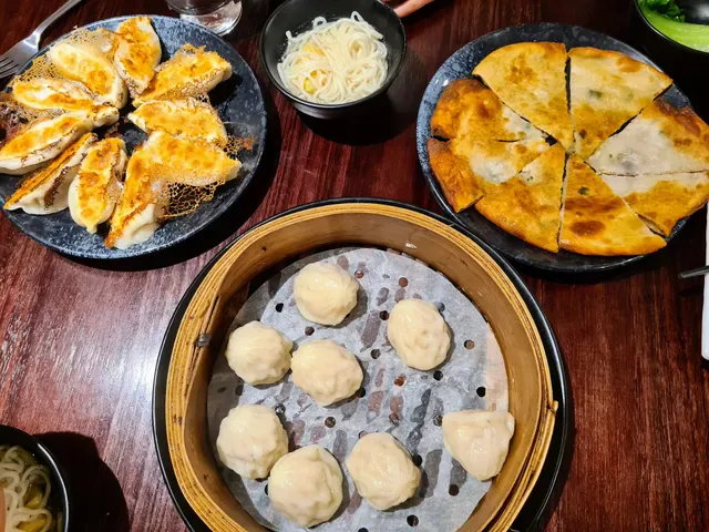 East Alley Dumpling and Beer