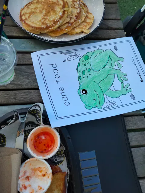 Eating Station