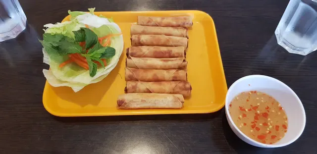 Eight Bowls Pho