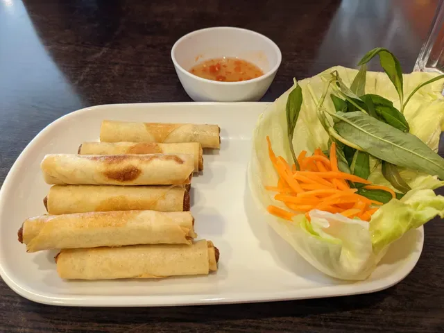 Eight Bowls Pho