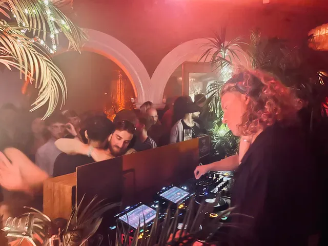 Electric Bar