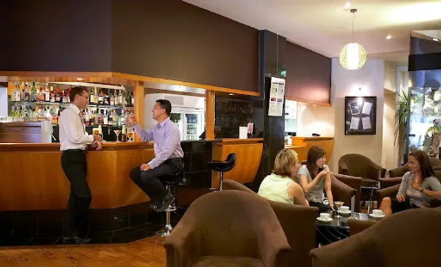 Encore Bar & Lounge