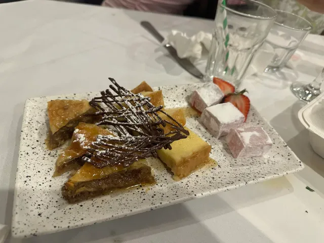 Eos Greek Tavern