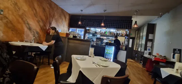 Eos Greek Tavern