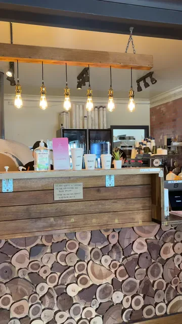 Ettamo Eatery