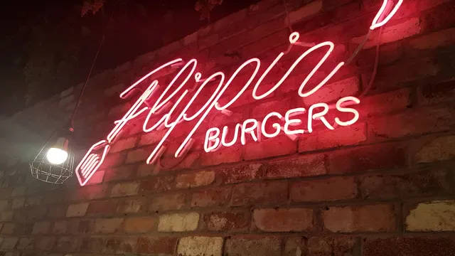 Flippin' Burgers