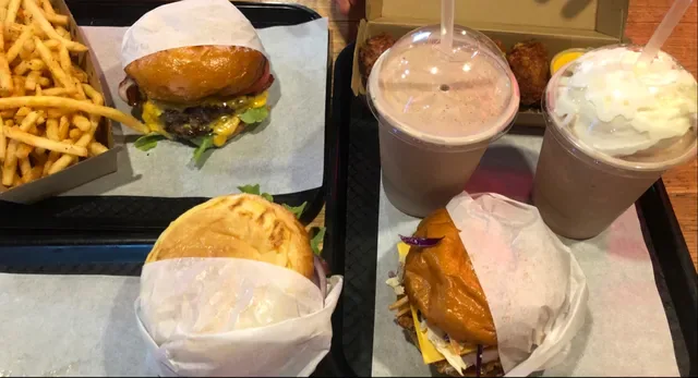 Flippin' Burgers