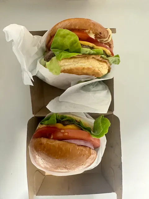 Flippin' Burgers