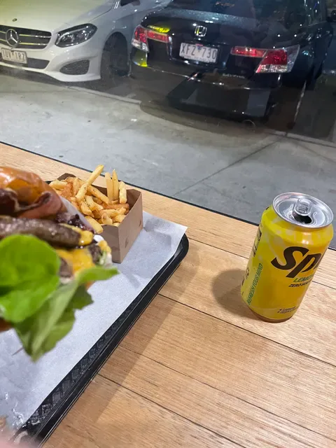 Flippin' Burgers