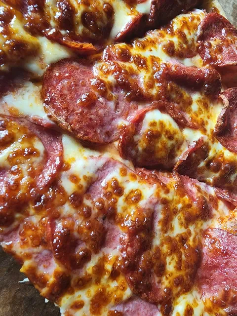 Florentine Pizza and Charcoal Chicken